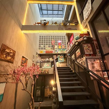 Labkoff Cafe And Hostel Канчанабури Екстериор снимка