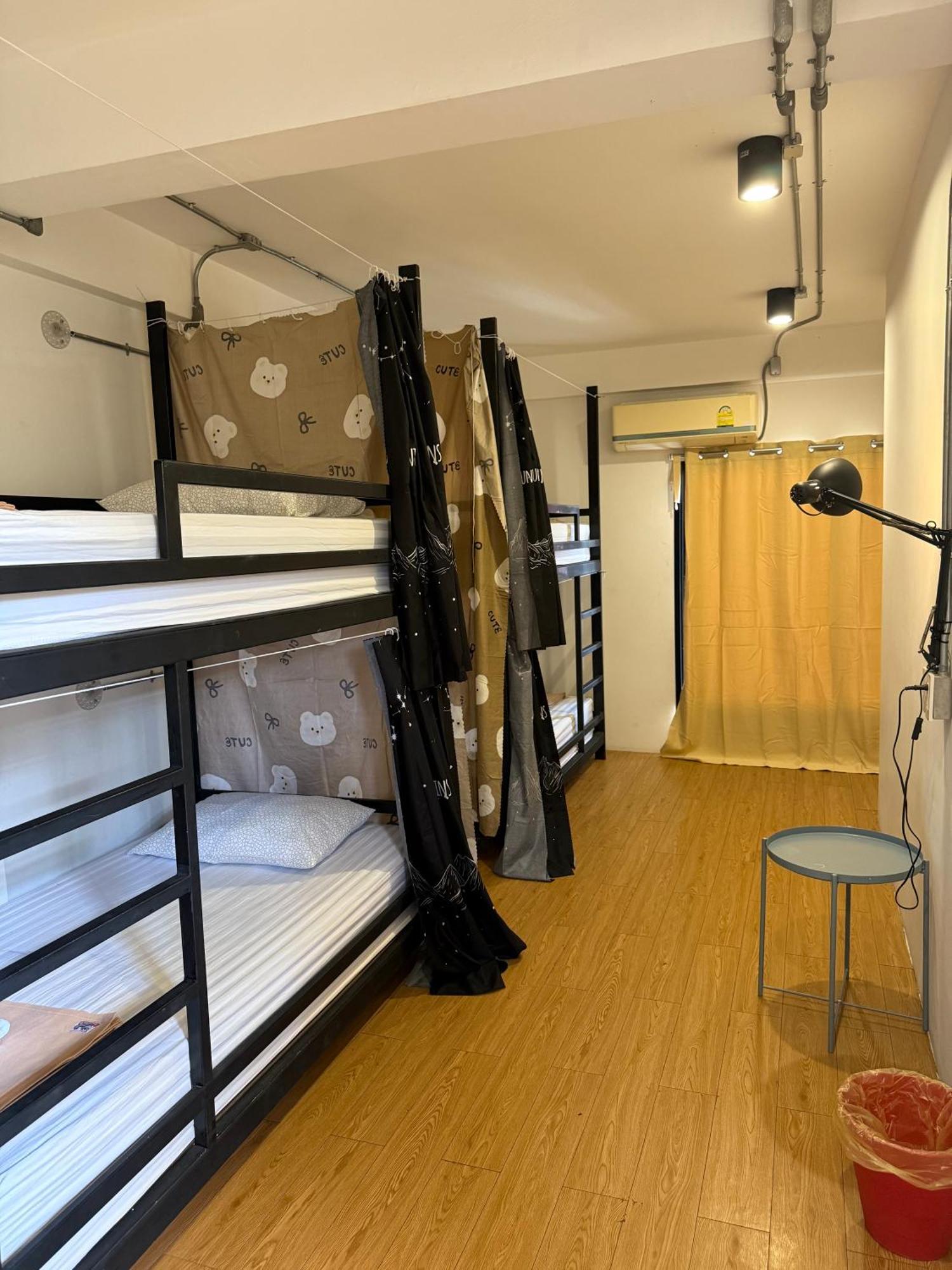 Labkoff Cafe And Hostel Канчанабури Екстериор снимка